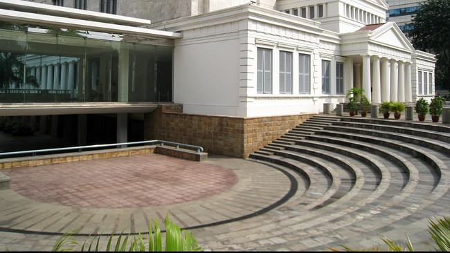 Bagian museum dari Museum Nasional atau Museum Gajah diklaim aman meski mengalami kebakaran.