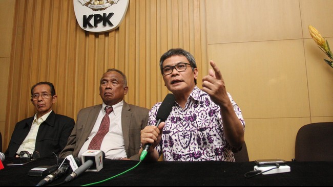 Usulan revisi UU KPK dianggap belum perlu. Selain dianggap masih memadai, UU hukum lainnya lebih prioritas untuk direvisi seperti UU KUHAP dan KUHP.