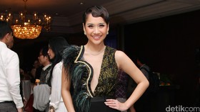 BCL Tak Gentar Gantikan Peran Dian Sastrowardoyo.