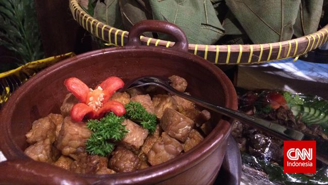 Makanan Jawa Tengah memiliki ciri khasnya sendiri yang autentik dengan cita rasa yang lezat. Berikut beberapa sajian khas Jawa Tengah!
