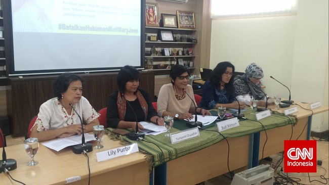 Komisi Nasional Anti Kekerasan atas Perempuan meminta pemerintah RI menghapuskan hukuman mati agar tak salah sasar ke korban perdagangan manusia.