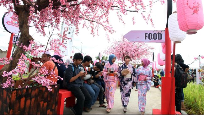 Saat ini saat liburan ke Jepang, ternyata wisatawan Indonesia tak lagi peduli dengan melambungnya harga hotel.