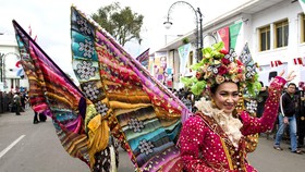 Parade Budaya Apik Penutup Konferensi Asia-Afrika