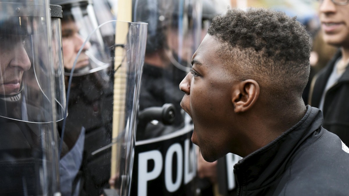 Warga Kulit Hitam Tewas di Tangan Polisi, Baltimore Rusuh