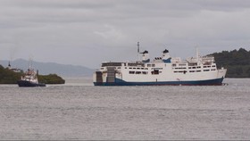 img-title Ngaku Dapat Bisikan, Suami Lempar Istri dari Kapal di Selat Sunda