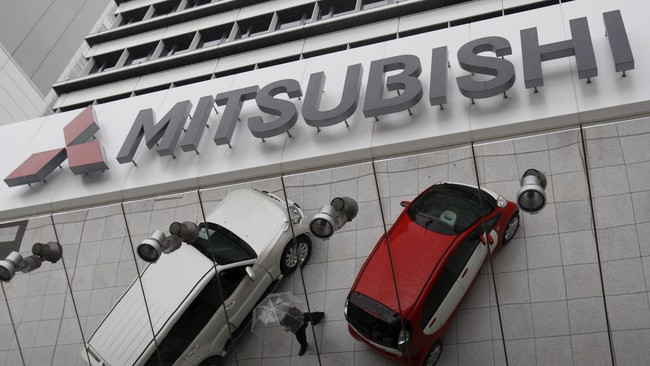 Perusahaan otomotif Mitsubishi Motors secara mengejutkan mengaku telah memalsukan uji coba efisiensi bahan bakar selama 25 tahun terakhir.