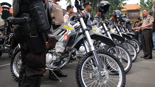 Polisi menitikberatkan pengamanan libur panjang akhir pekan ini pada tempat ibadah, tempat rekreasi dan pusat kegiatan masyarakat lainnya.