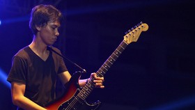 Dilelang Demi Gaza, Gitar Eross Sheila on 7 Cuma Ada 50 di Dunia