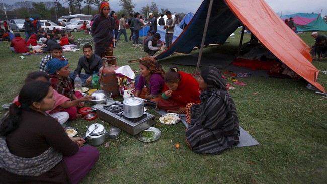 Pemerintah Nepal meminta PBB untuk memusnahkan ratusan ton makanan berkualitas rendah yang diimpor demi membantu korban gempa di Nepal.