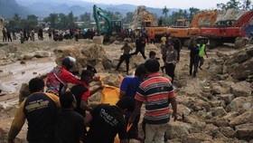 6 Penambang Emas Sumbar Tertimbun Longsor, 2 Tewas