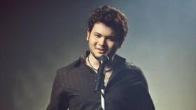 Ridho Rhoma Isi Ramadan dengan Mengajar Anak Jalanan