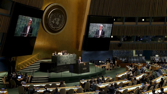 Menlu AS John Kerry menyatakan kesepakan nuklir Iran hampir dicapai meski ada sejumlah isu yang belum dipecahkan seperti waktu pencabutan sanksi ke Iran.
