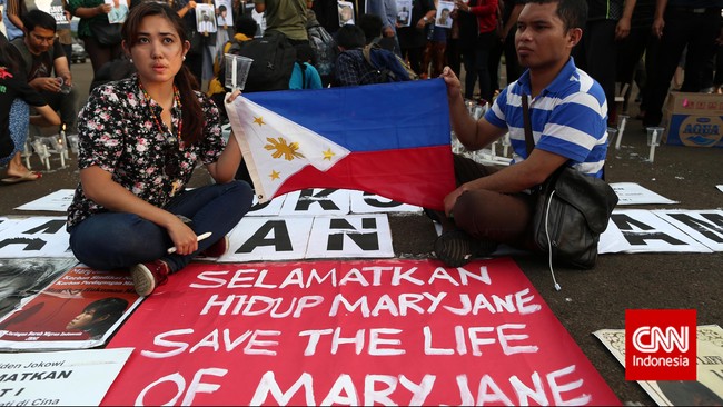 Sejak tahun 1979 pemerintah Indonesia melalui Kejaksaan Agung telah menghujamkan timah panas pada 79 terpidana mati.