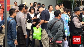 Tiba di Nusakambangan, Adik Terpidana Mati Bali Nine Histeris