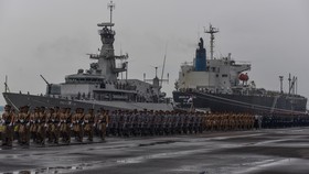 TNI Kerahkan Kapal Perang untuk Amankan Raja Salman di Bali