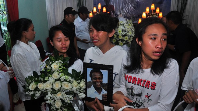 "Saya tidak takut memandikan jenazah. Saya justru takut kalau tidak bisa mengerjakan talenta yang telah diberikan Tuhan untuk pelayanan," ujar Hendro.