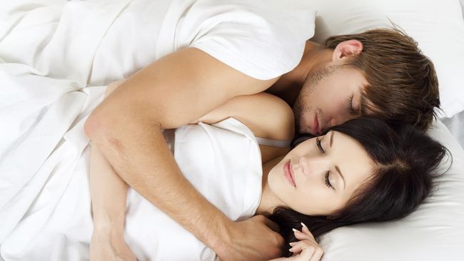 Suhu Kamar Paling Sempurna Agar Tidur Lelap Sepanjang Malam Bukan cuma pakaian dan tempat tidur saja yang memengaruhi kelelapan tidur. Akan tetapi suhu udara di kamar juga bisa memengaruhi nyenyaknya tidur Anda.