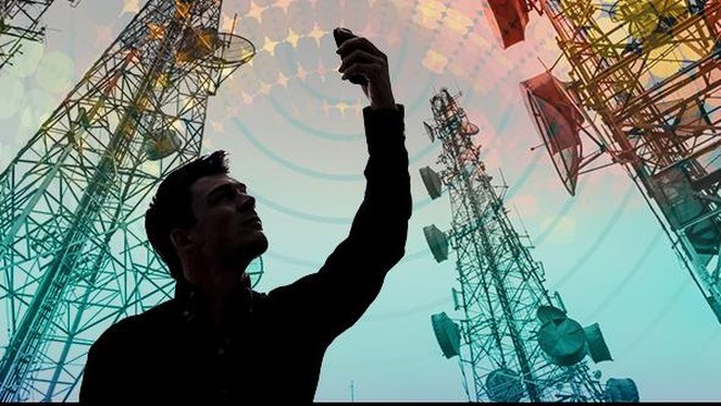 Dari lima operator seluler yang telah menggelar 4G LTE, ada empat operator yang "kejar-kejaran" memberikan akses unduh tercepat di Jakarta. Siapa mereka?