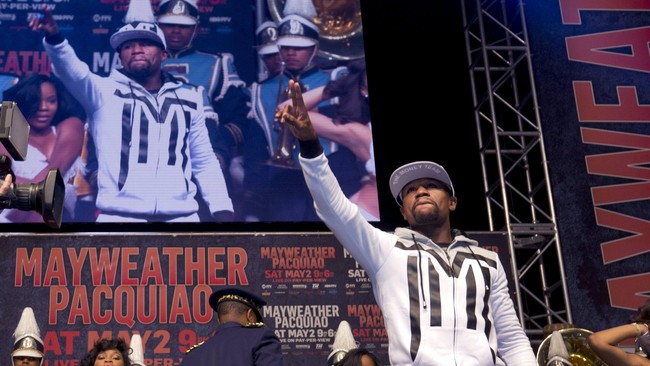 Amir Khan diprediksi akan jadi lawan penutup Floyd Mayweather Jr. setelah sang juara mengumumkan akan menjalani satu pertarungan terakhir sebelum pensiun.