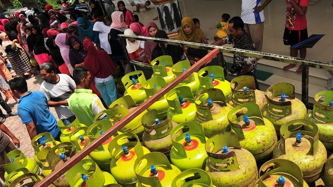 Harga keekonomian elpiji saat ini berada di kisaran Rp10.500 per kg, sementara masyarakat hanya dibebani harga sebesar Rp4.750 per kg saja.