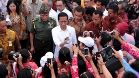 Jokowi Lepas 143 Tenaga Kesehatan untuk Daerah Tertinggal