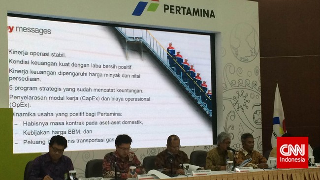 Sepanjang kuartal I 2015, Pertamina membukukan laba bersih US$ 28 atau turun 96,15 persen dibandingkan kuartal I 2014 yang sebesar US$ 728 juta.