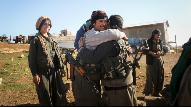 Gagahnya Wanita Kurdi Pertahankan Wilayah dari ISIS