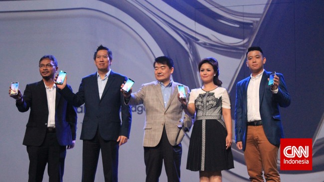 Tak lama lagi Samsung akan memasukkan Galaxy S6 dan S6 Edge ke sejumlah toko-toko di Indonesia.
