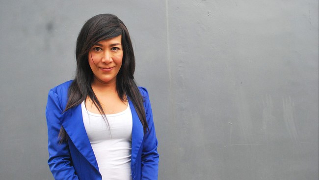 Aku Felicia Sabrina. Usiaku kini 31 tahun. Aku seorang transgender atau yang biasa disebut orang kebanyakan: Waria.