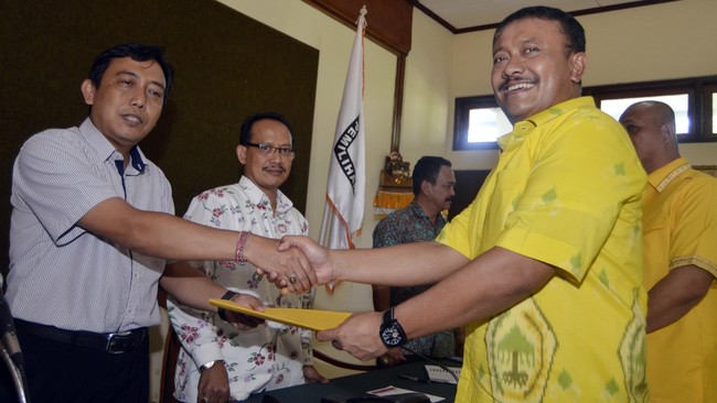Anggota Bawaslu Bali yang juga Eks Ketua KPU Bali I Dewa Raka Sandi bakal menggantikan Wahyu Setiawan yang sudah mengundurkan diri sebagai Komisioner KPU pusat.