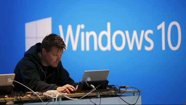 Microsoft memang memfasilitasi alat untuk memodifikasi aplikasi Android dan iOS agar bisa berjalan di perangkat dengan sistem operasi Windows 10.