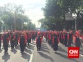 Buruh Mulai Padati Area Depan Istana