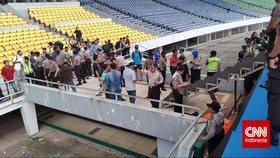 Orang Jatuh dari GBK, Manajer Dhani: Kejadian Begitu Cepat