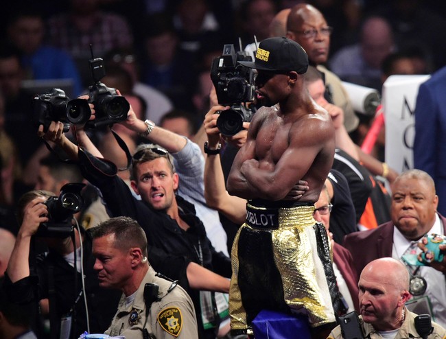 Floyd Mayweather Jr. Sang Tak Terkalahkan