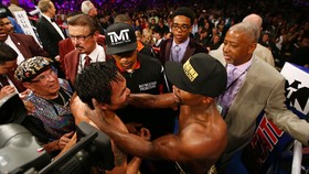 Rematch Pacquiao-Mayweather Jr. Tak Mungkin Terjadi