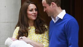 Dunia Sambut Bayi Cantik Adik Pangeran George
