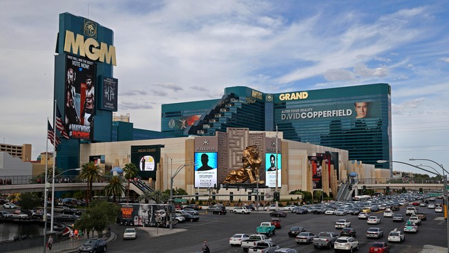 Jet pribadi yang padati Bandara Las Vegas makin menegaskan status 'The Fight of Century' pantas disematkan pada duel Mayweather Jr. lawan Pacquiao kali ini.