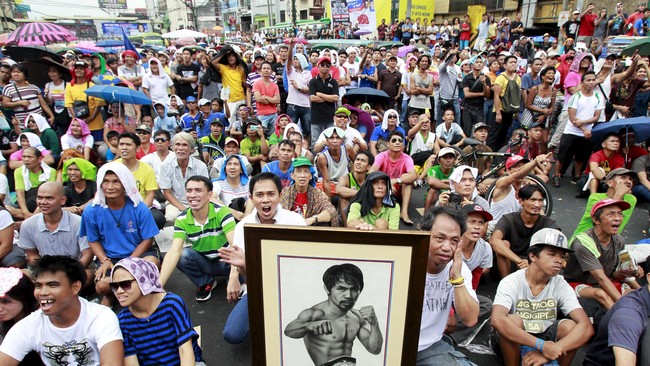 Diklaim mampu menyatukan Filipina dan membuat militer dan pemberontak berdamai, masih ada kejahatan yang terjadi ketika Manny Pacquiao main.