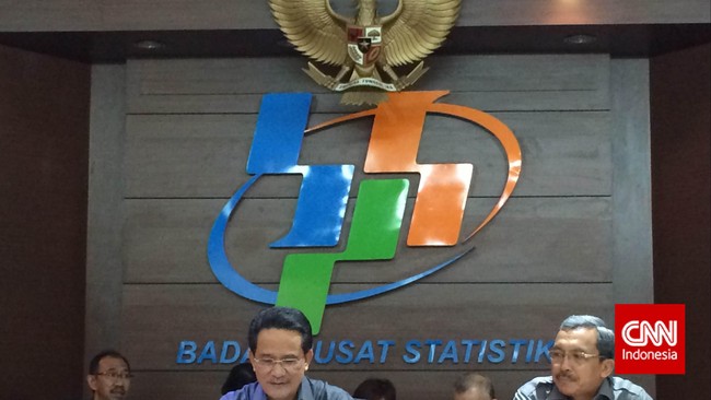 Secara kumulatif, neraca perdagangan Indonesia selama Januari-Agustus surplus US$ 6,22 miliar.