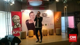 Kekompakan Sesama 'Mantan Playboy', Raffi Ahmad dan Eross SO7