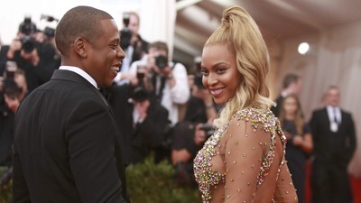 Beyonce dan Jay Z Bawa Bayi Kembarnya Keluar RS