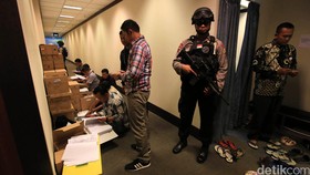 Polisi Temukan Ganja Saat Geledah Kementerian Perdagangan