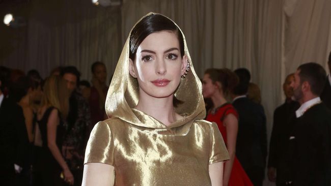 Anne Hathaway menyatakan tak hanya ia yang menginginkan sekuel ketiga cerita drama romantis itu, melainkan juga sejawatnya dalam film seperti Julie Andrews.