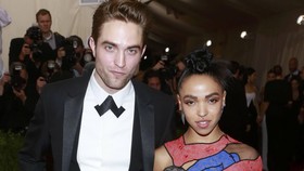 Robert Pattinson & FKA twigs, Tak Bubar Cuma Tunda Pernikahan