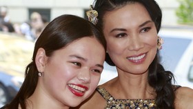 Anak Rupert Murdoch Temani Ibu ke Met Gala 2015