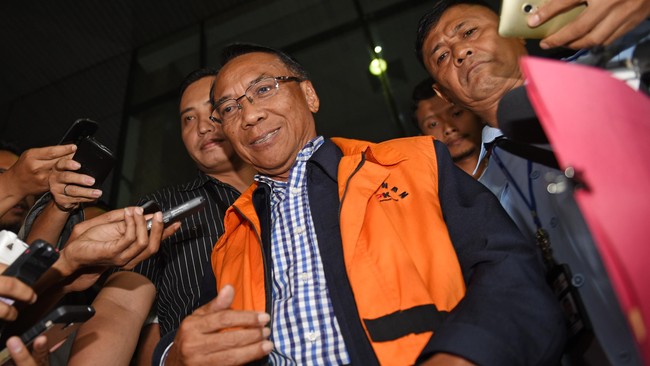 Hal tersebut diungkapkan bekas Sekretaris Jenderal Kementerian ESDM Waryono Karno di Pengadilan Tipikor, Rabu (3/6).