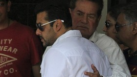 Sederet Kasus Hukum Salman Khan sebelum Vonis Penjara