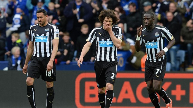 Newcastle United dibayangi terjerembab ke zona degradasi di laga terakhir mereka melawan West Ham United, diharapkan bisa bangkit dan dijual sang pemilik.