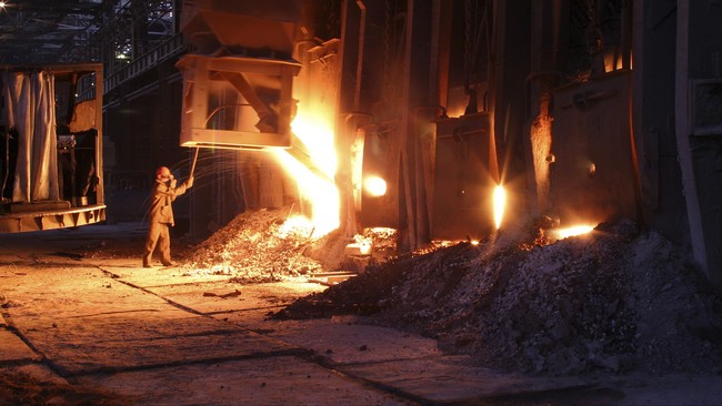 Kementerian ESDM akan selektif dalam memberi lampu hijau kepada perusahaan tambang yang berminat membangun smelter di Indonesia.