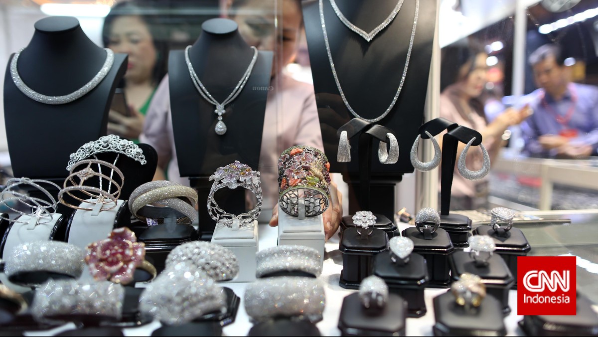 Melihat Pameran Perhiasan Mewah yang Menghipnotis Kaum Hawa